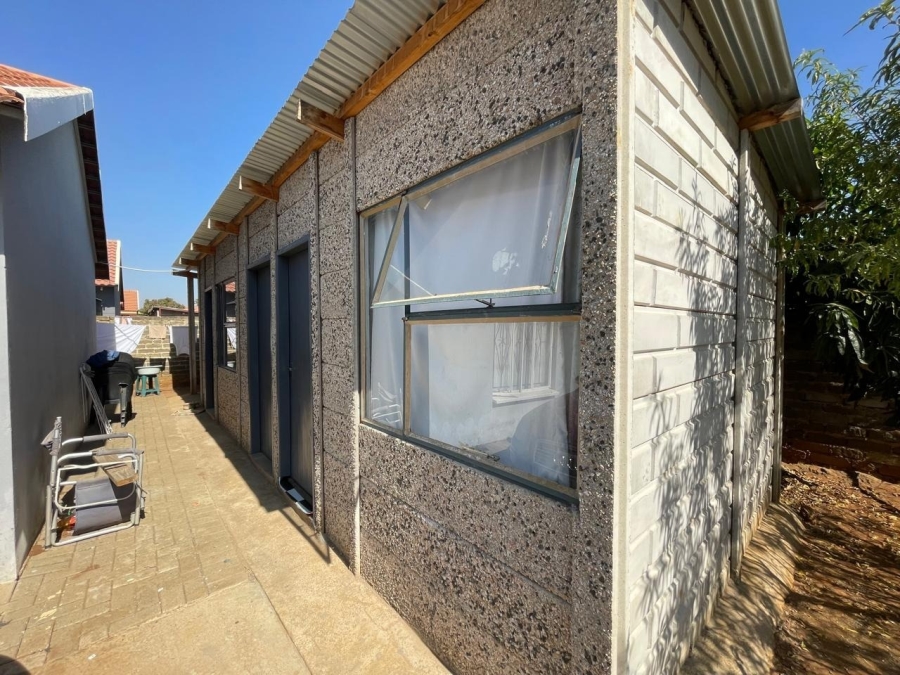 2 Bedroom Property for Sale in Boitekong North West